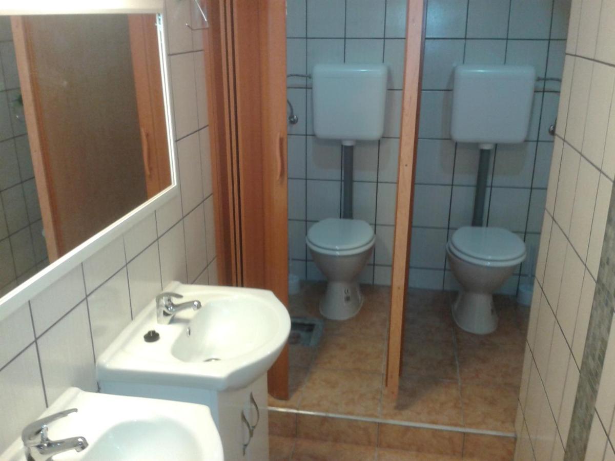 Hostel Maros Γκιόρ Εξωτερικό φωτογραφία