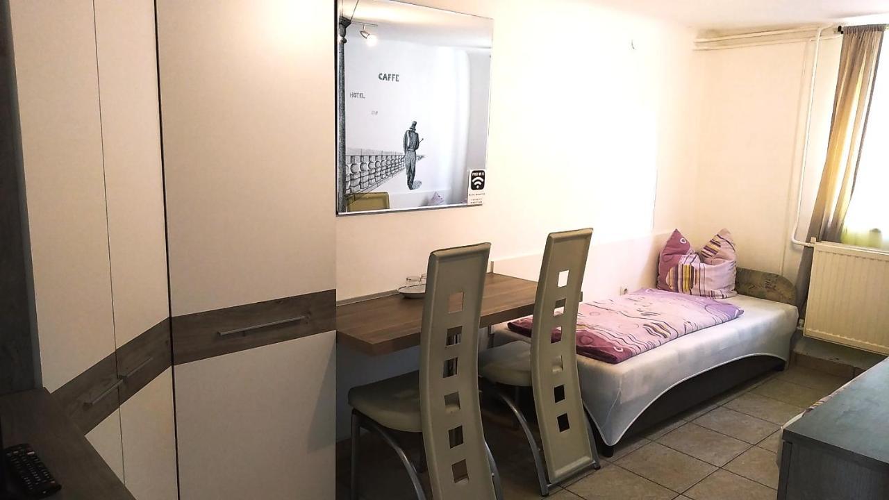 Hostel Maros Γκιόρ Εξωτερικό φωτογραφία