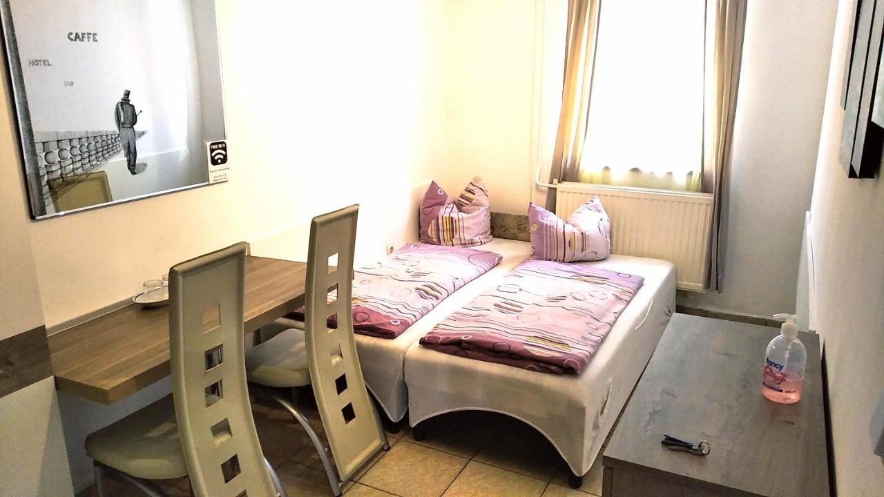 Hostel Maros Γκιόρ Εξωτερικό φωτογραφία